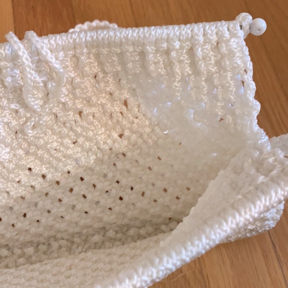 Vintage White Crochet Purse - Picture 4 of 4
